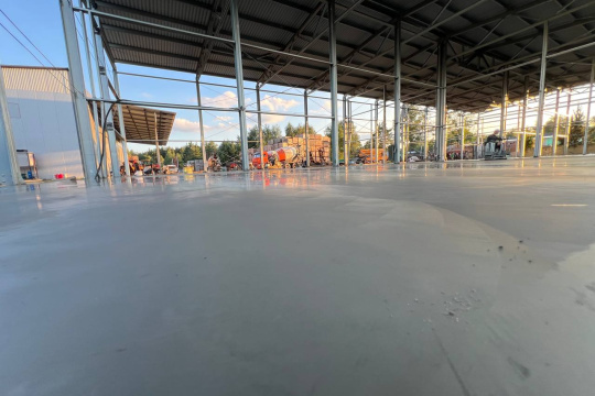 Фермеркое хозяйство, Солигорский р-н. Этап 9 производства промышленного пола