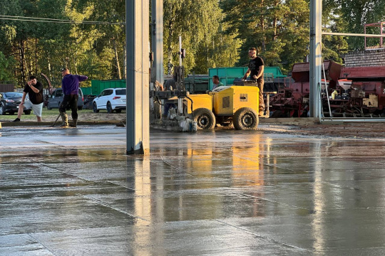 Фермеркое хозяйство, Солигорский р-н. Этап 5 производства промышленного пола
