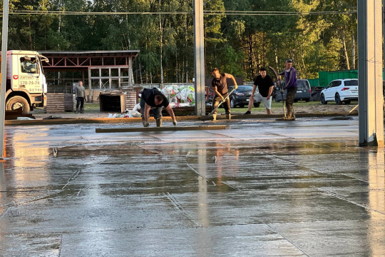 Фермеркое хозяйство, Солигорский р-н. Этап 6 производства промышленного пола