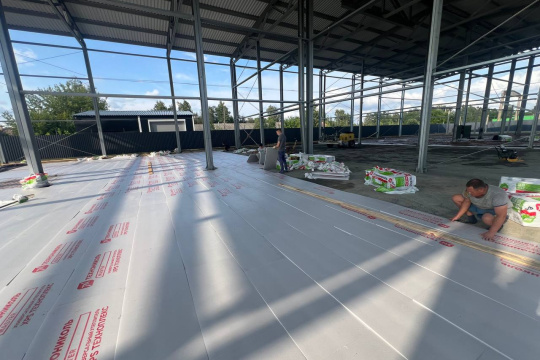 Фермеркое хозяйство, Солигорский р-н. Этап 4 производства промышленного пола